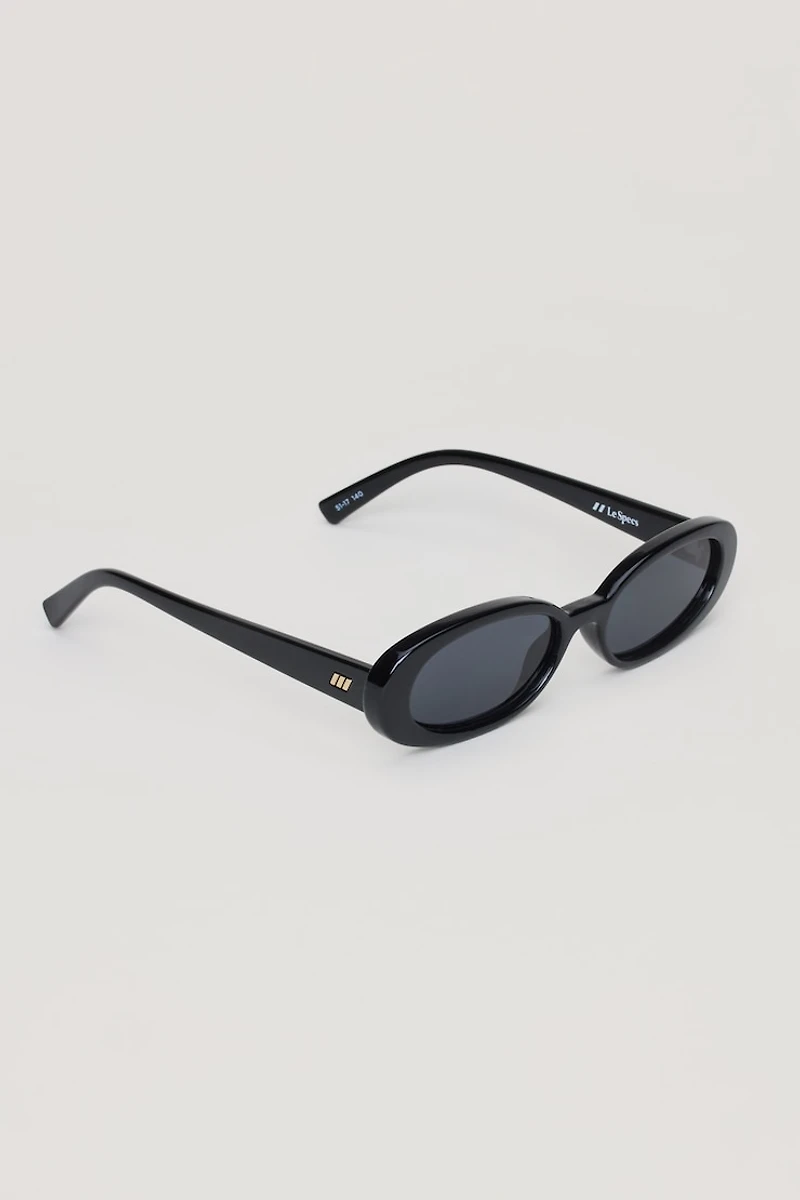 LE SPECS | Outta Love Oval Sunglasses