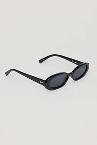 LE SPECS | Outta Love Oval Sunglasses