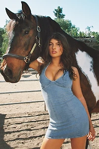 Robe en denim à col licou