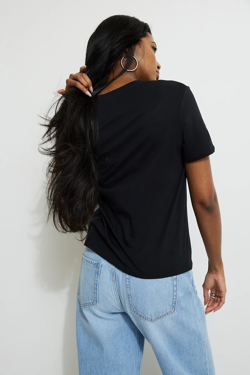 T-shirt essentiel en coton à col V