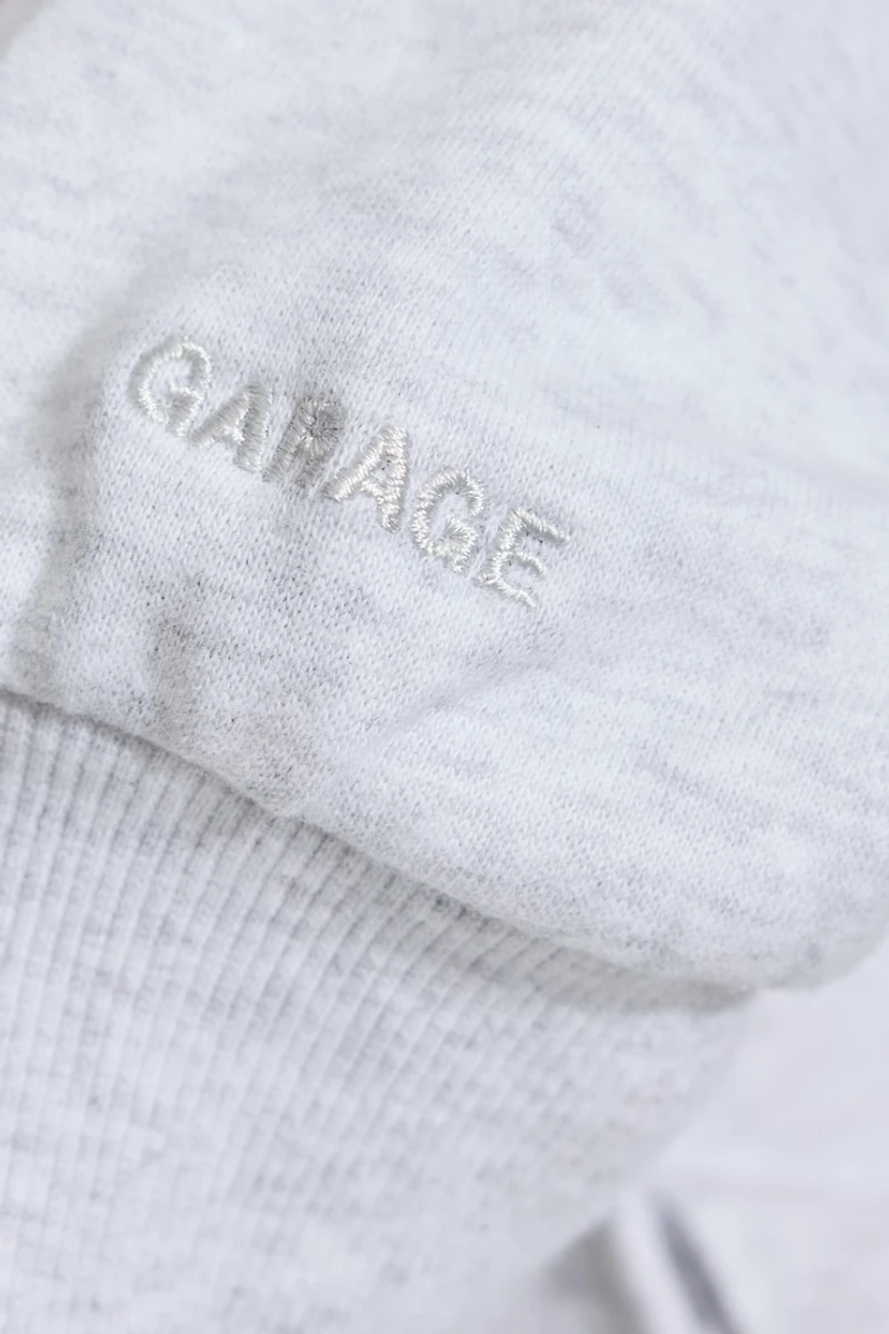 Haut à capuchon UltraFleece bouffant épuré et écourt