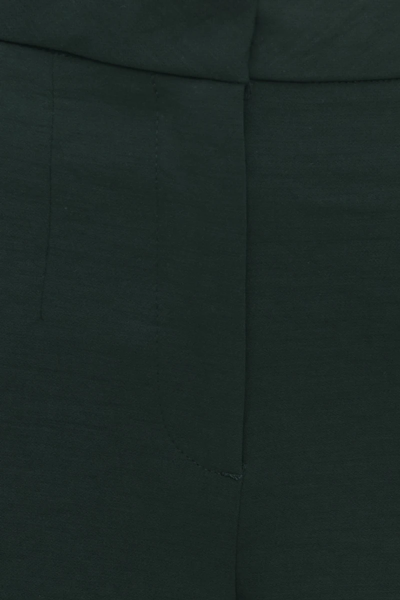 Pantalon fluide à jambe droite Yasmin