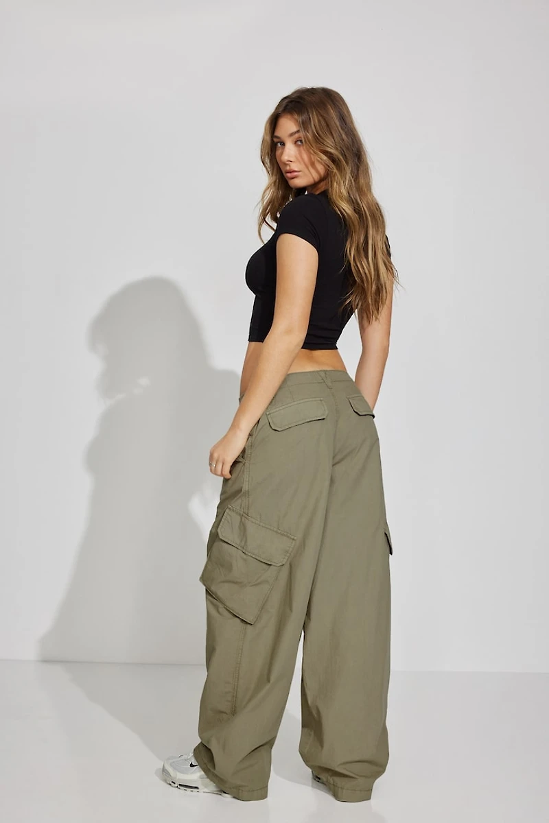 Low Rise Baggy Poplin Cargo Pants