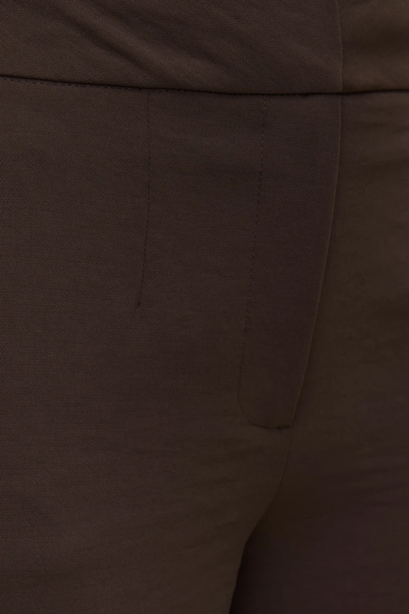 Pantalon fluide à jambe droite Yasmin