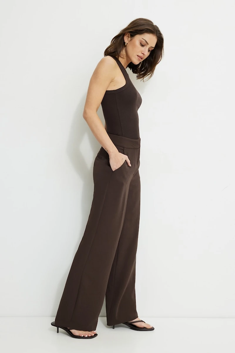 Pantalon fluide à jambe droite Yasmin