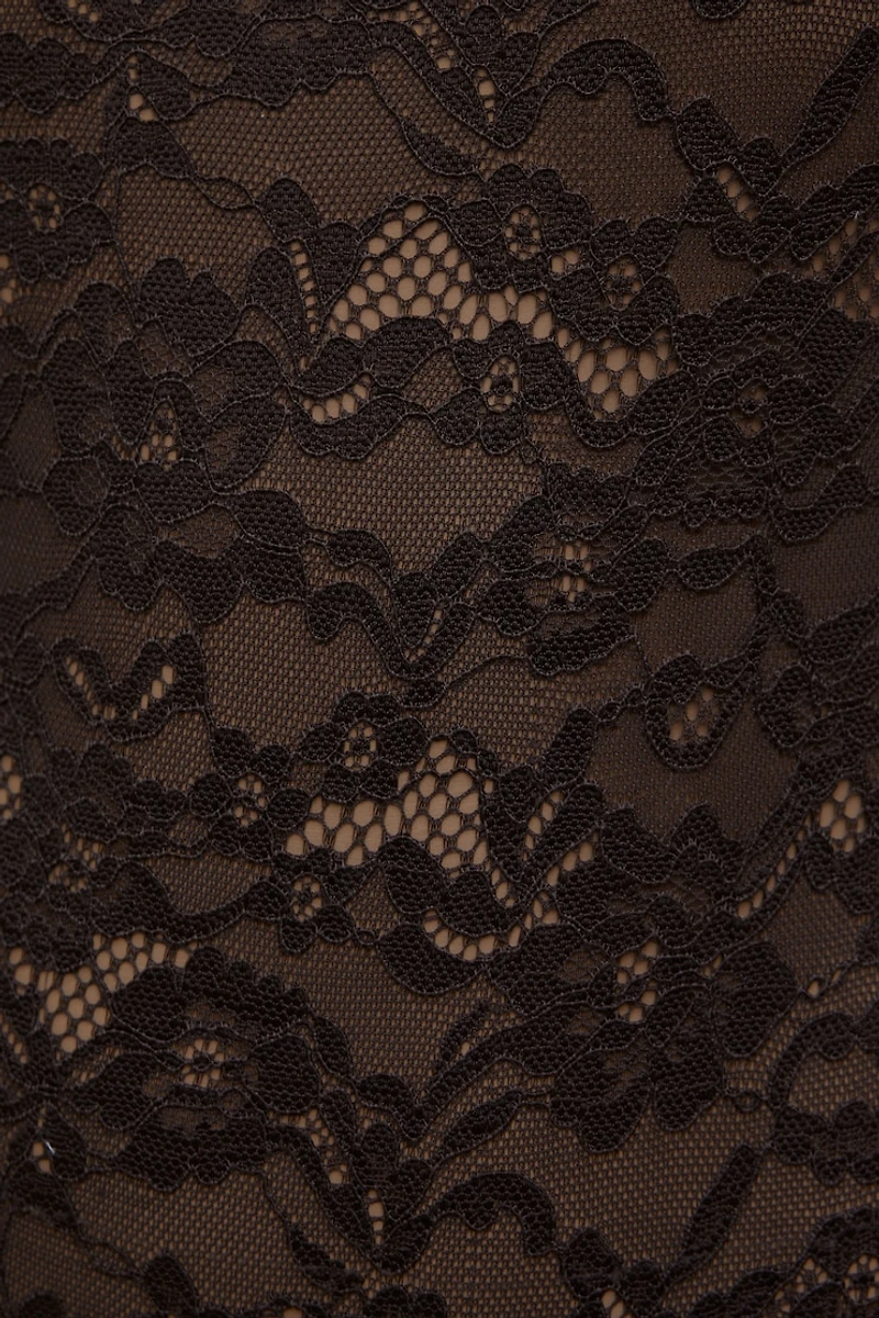 Justaucorps en dentelle à col montant