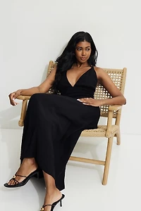 Robe maxi froissée à col plongeant