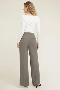 Pantalon fluide à jambe droite Yasmin
