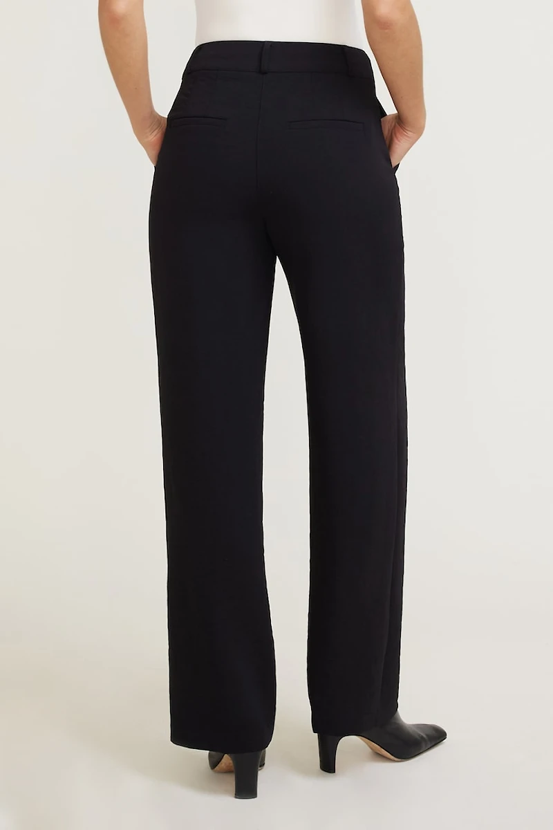 Pantalon fluide et épuré à jambe droite Camelia