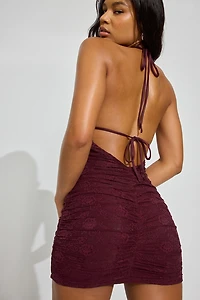 Minirobe en dentelle à col plongeant Scarlet