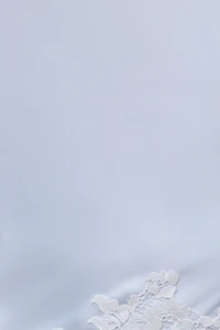 Minijupe en satin et dentelle