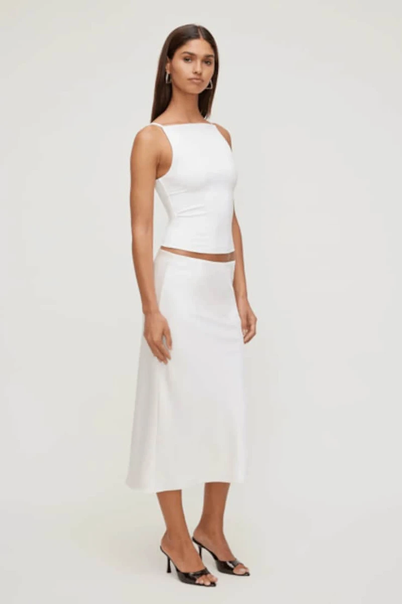 Sculpt Strappy Boat Neck Tank Top