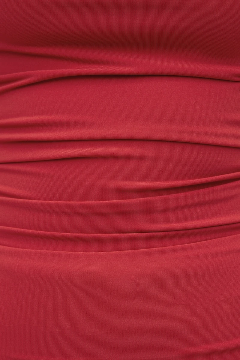 Haut licou sculptant à col châle