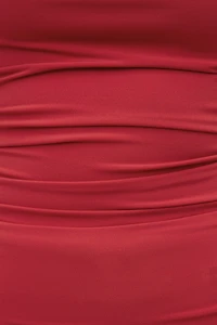 Haut licou sculptant à col châle