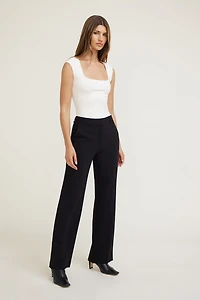Pantalon fluide et épuré à jambe droite Camelia