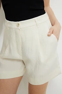 Short mi-cuisse plissé