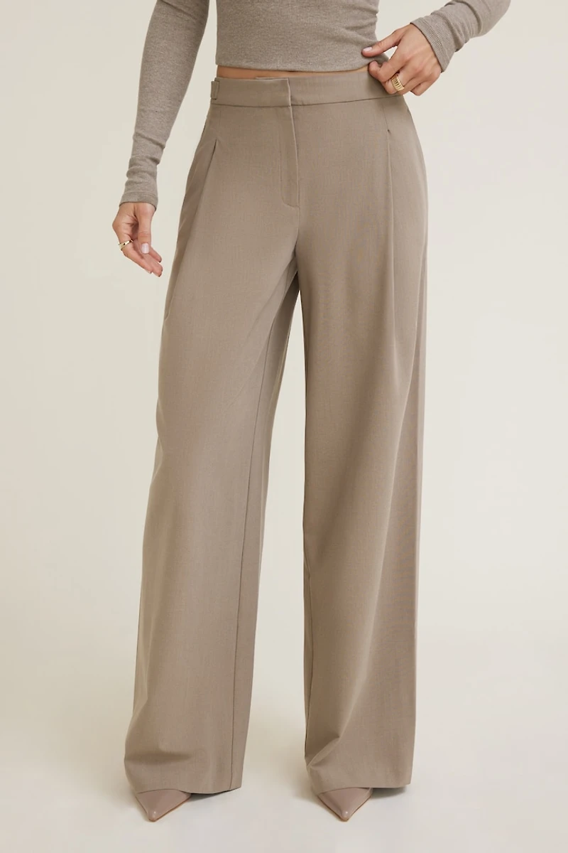 Leni Pleated Wide Leg Pants