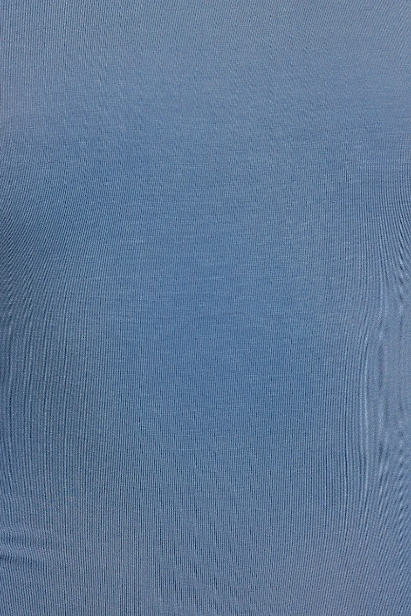 Haut à manches courtes et dos châle