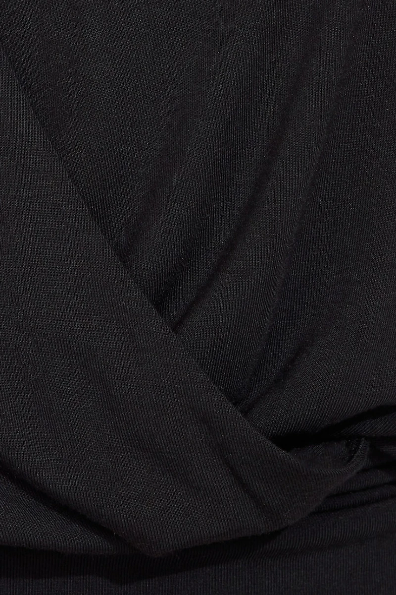 Haut doux plongeant noué au cou