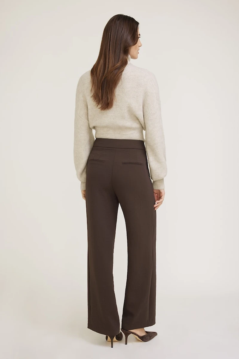 Pantalon fluide à jambe droite Yasmin