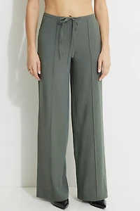 Pantalon à jambe large et cordon nouer