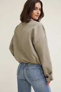 Trench court asymétrique