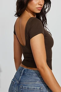 Haut à manches courtes col bateau