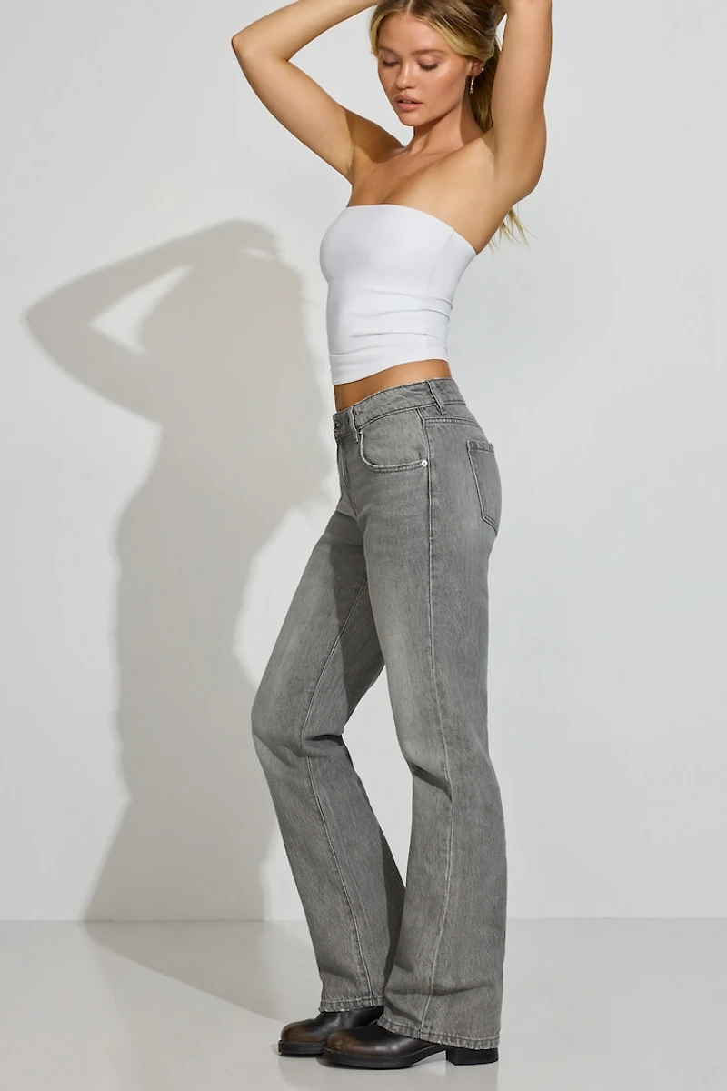 Relaxed Straight Jeans