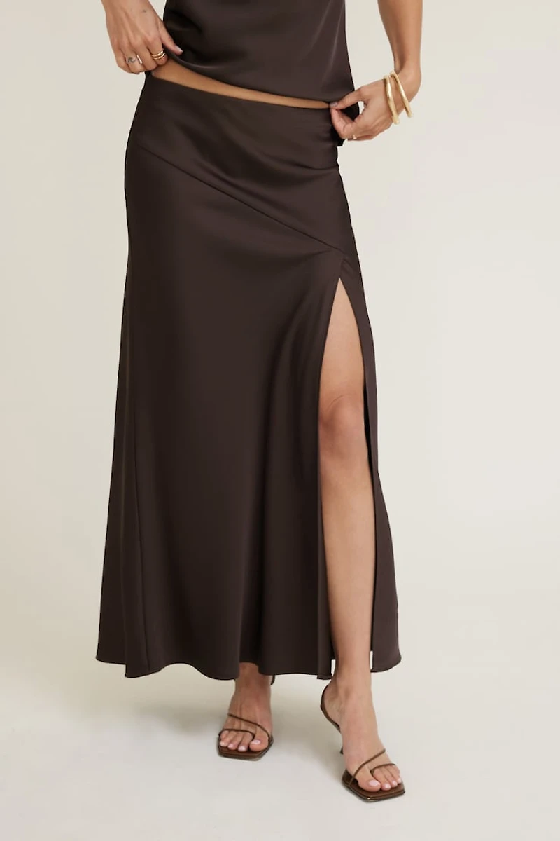 Jupe maxi à fente en satin