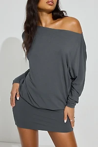 Robe à manches longues avec bande au bas