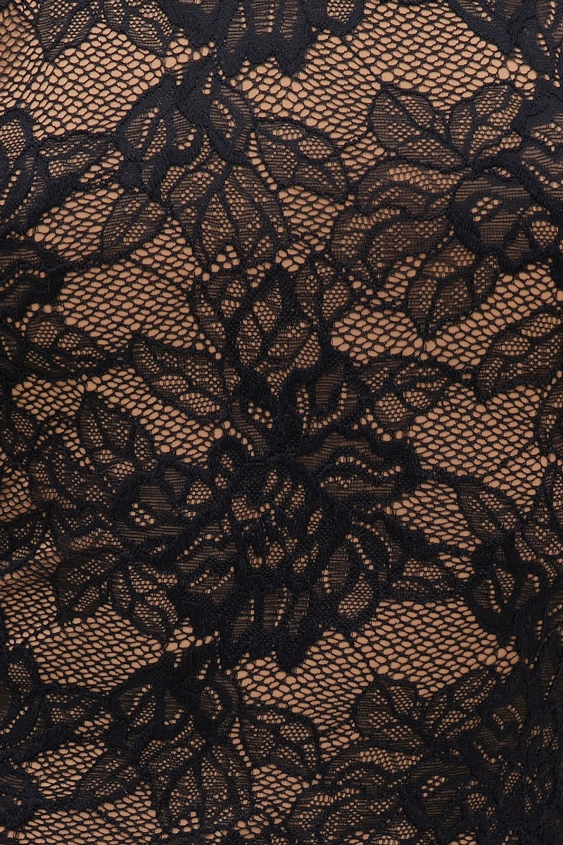 Haut en dentelle à col licou