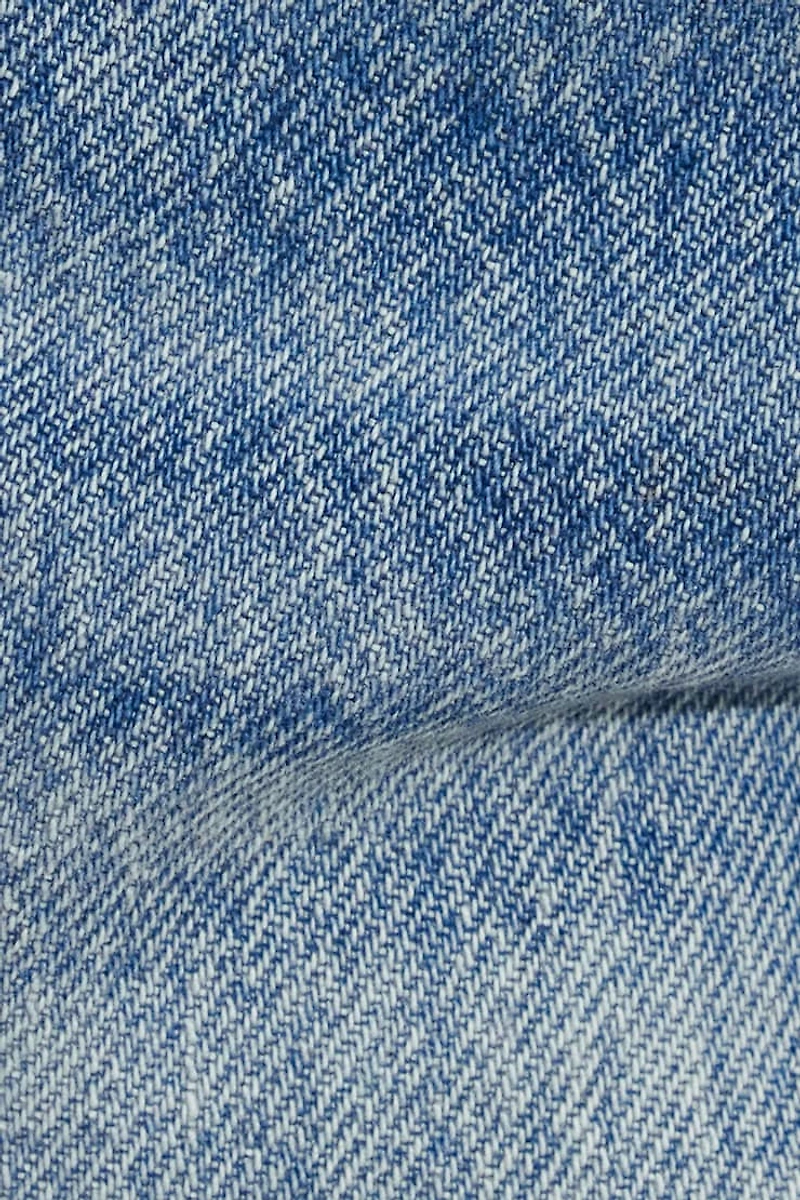 Short décontracté en denim à revers et taille ultrabasse