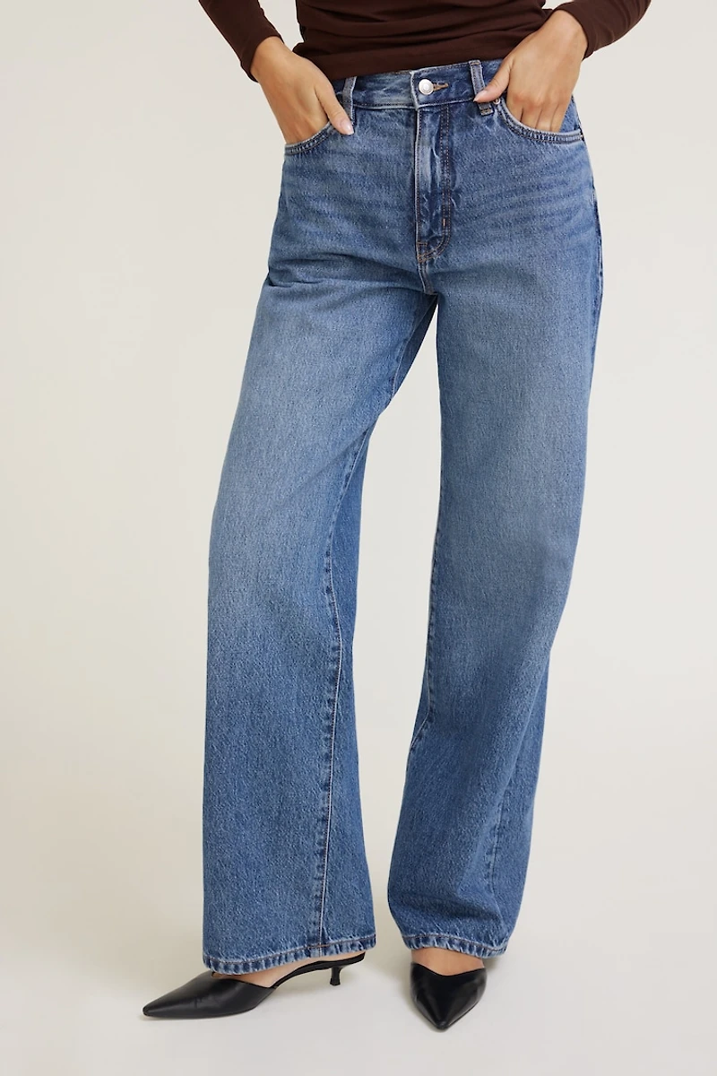 Sydney Mid Rise Baggy Fit Jeans