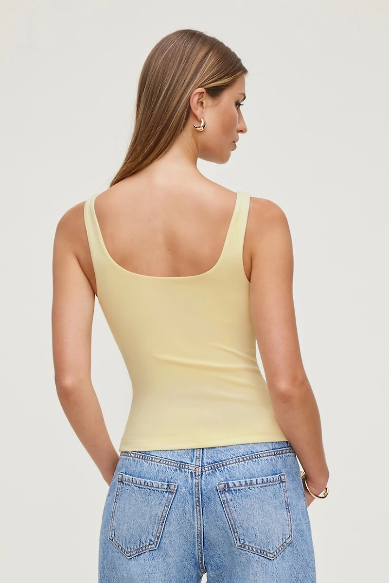Camisole à encolure échancrée