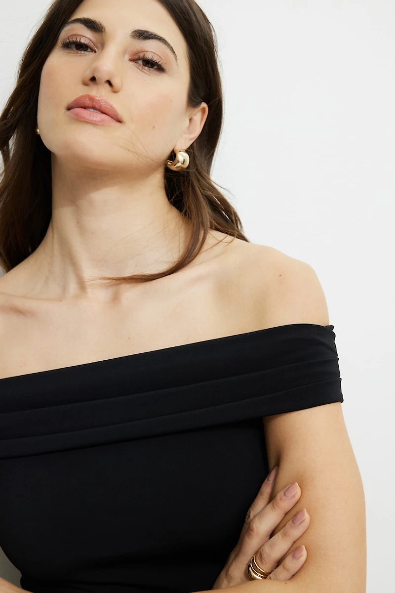 Off Shoulder Sculpt Mini Dress