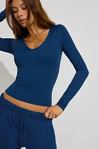 Sleek V-Neck Long Sleeve Top