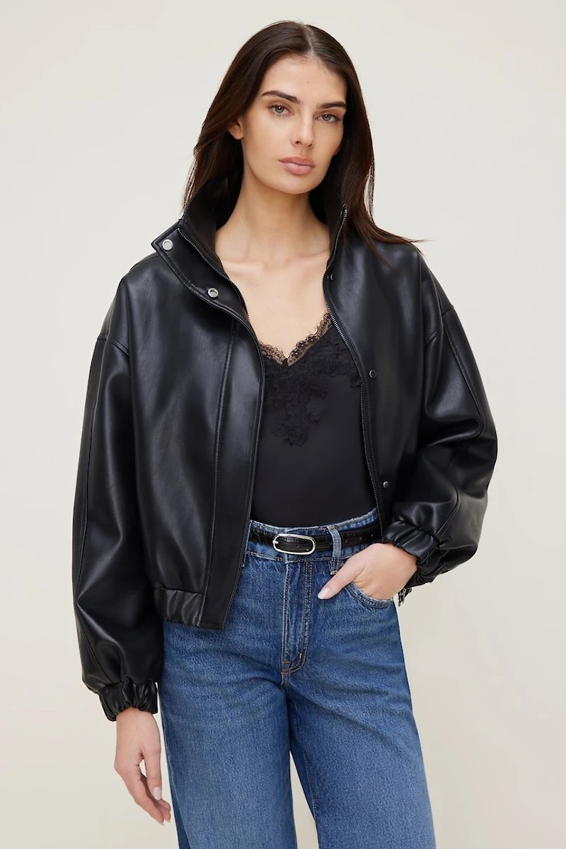 Ceinture très mince en faux cuir à boucle ovale