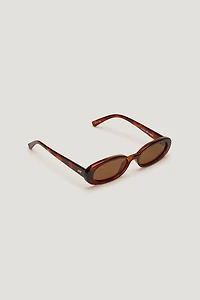 LE SPECS | Outta Love Oval Sunglasses