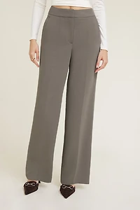 Pantalon fluide à jambe droite Yasmin