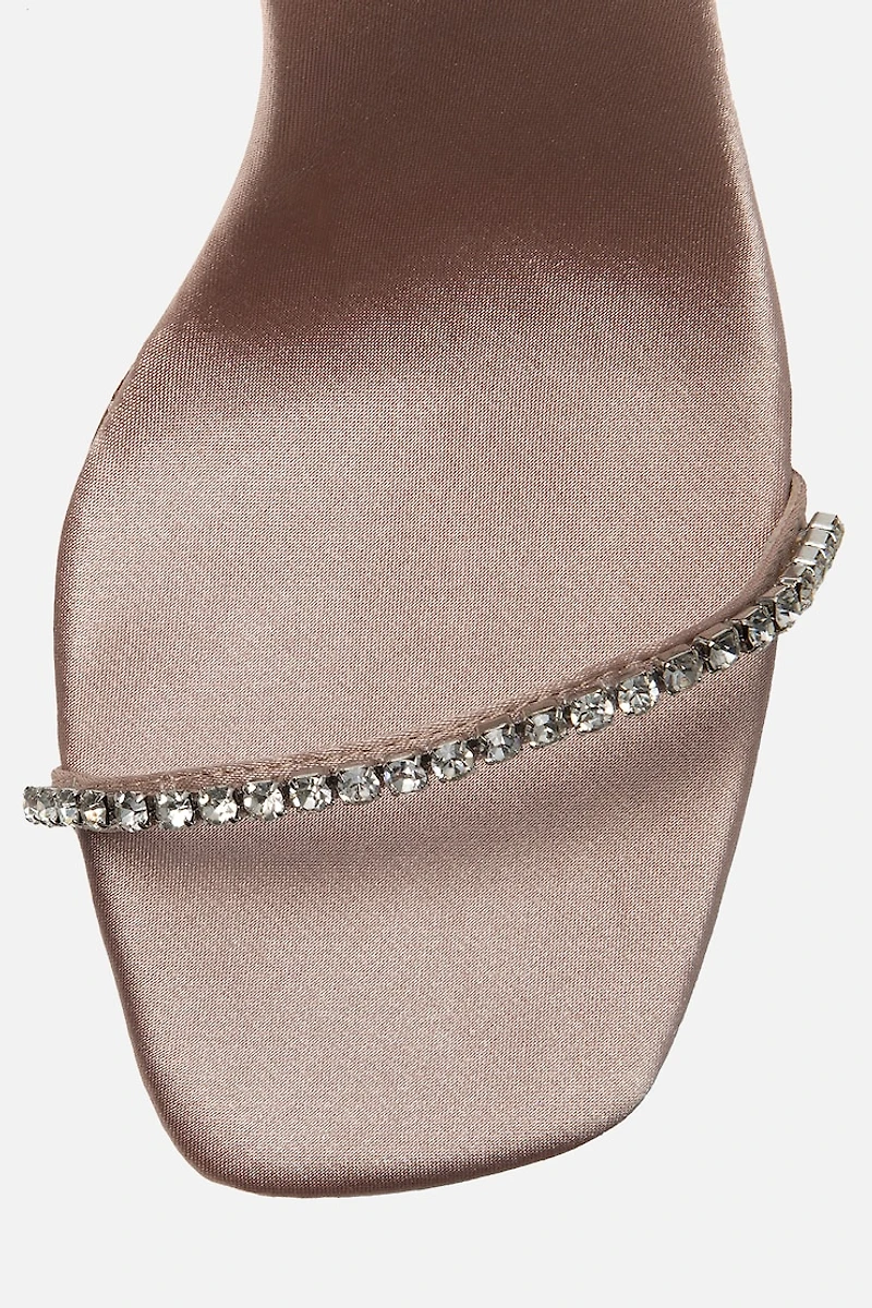 JEFFREY CAMPBELL | Talons hauts Demonica