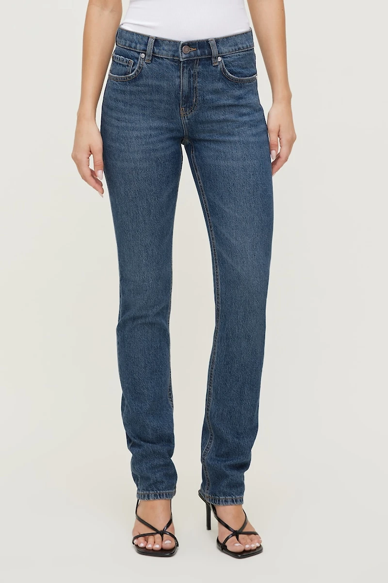 Jean ajusté à coupe cigarette et taille mi-haute