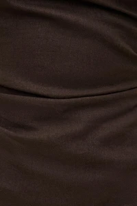 Minirobe en lin à épaules dégagées