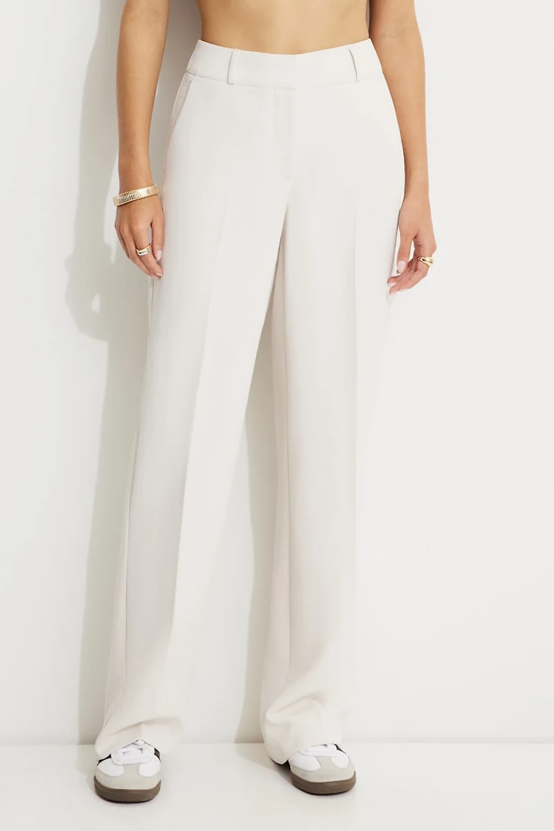 Pantalon fluide à jambe droite