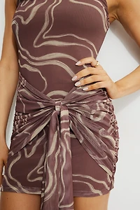 Minirobe drapée en maille nouée à l’avant