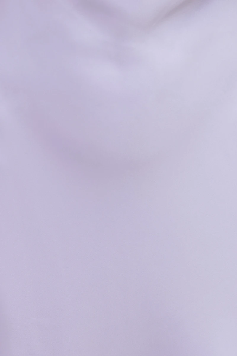 Robe maxi en satin à dos torsadé