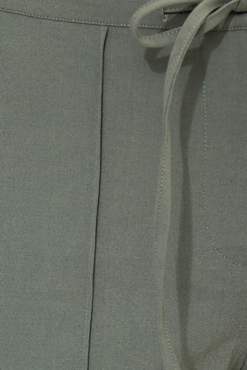 Pantalon à jambe large et cordon nouer