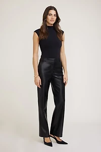 Pantalon en faux cuir à jambe droite Camelia