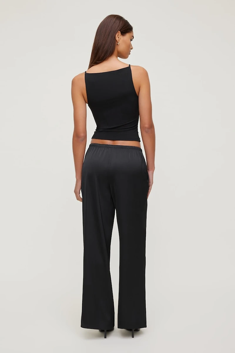 Sculpt Strappy Boat Neck Tank Top