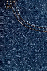 Jean Justina à jambe droite