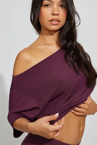 T-shirt à col bateau large et bande